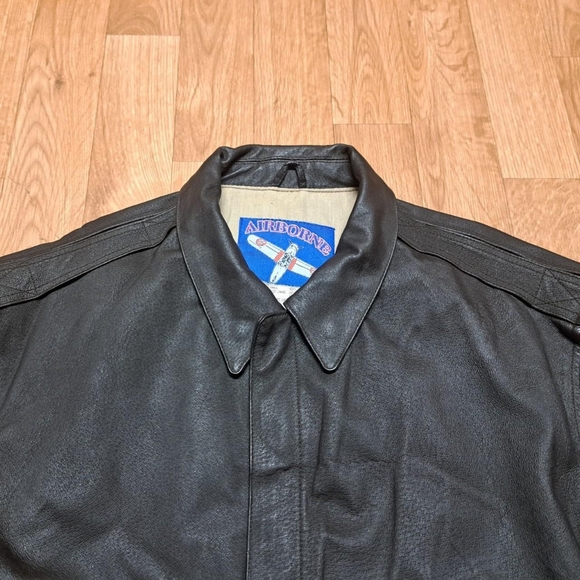 Airborne Leather Bomber Jacket Size Large - Picture 4 of 8